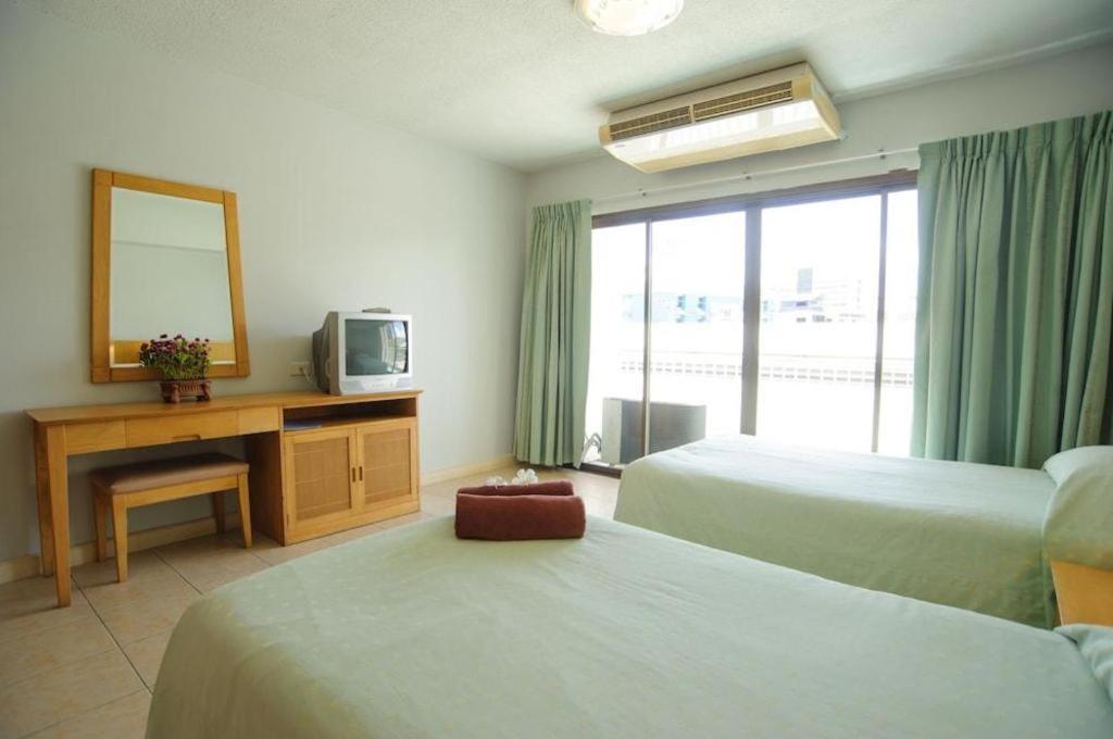 פאטאיה Diamond City Place Hotel מראה חיצוני תמונה